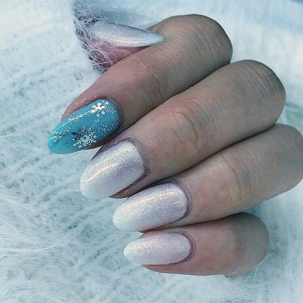 Granular White And Blue Snow Nails For Women