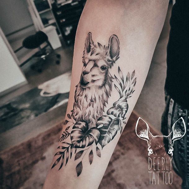 Great Alpaca Tattoos For Women