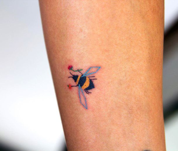 Great Bee Tattoos For Women