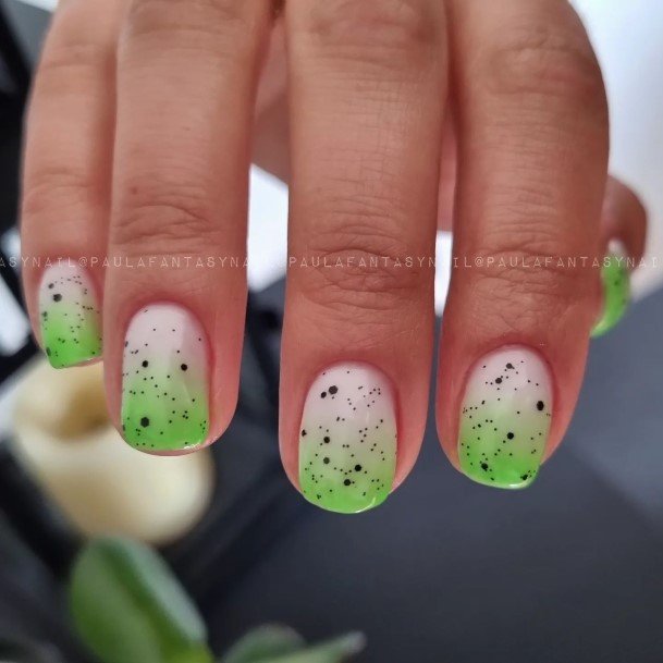 Great Green Ombre Nails For Women