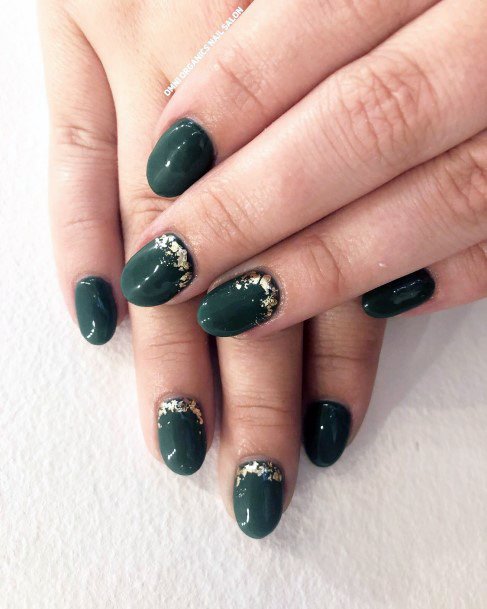 Great Hunter Green Nails For Women