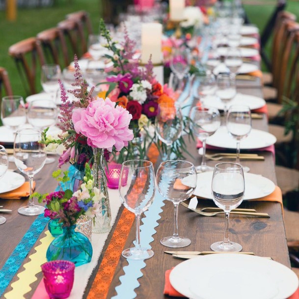 Great June Wedding Table Flowers