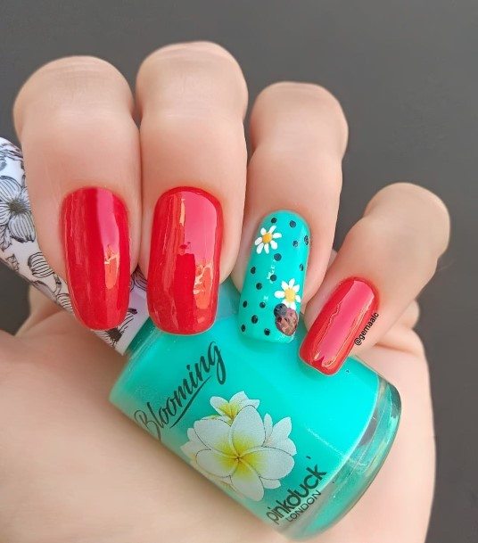 Great Ladybug Nails For Women