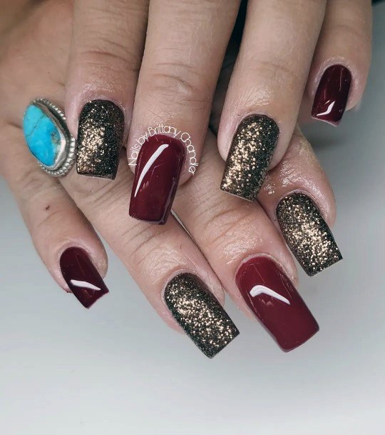 Great Maroon Glitter Nails For Women