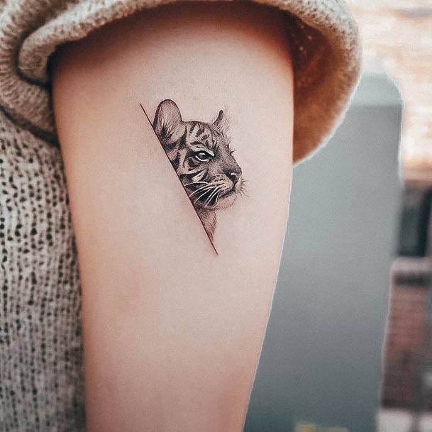 Great Miniature Tattoos For Women