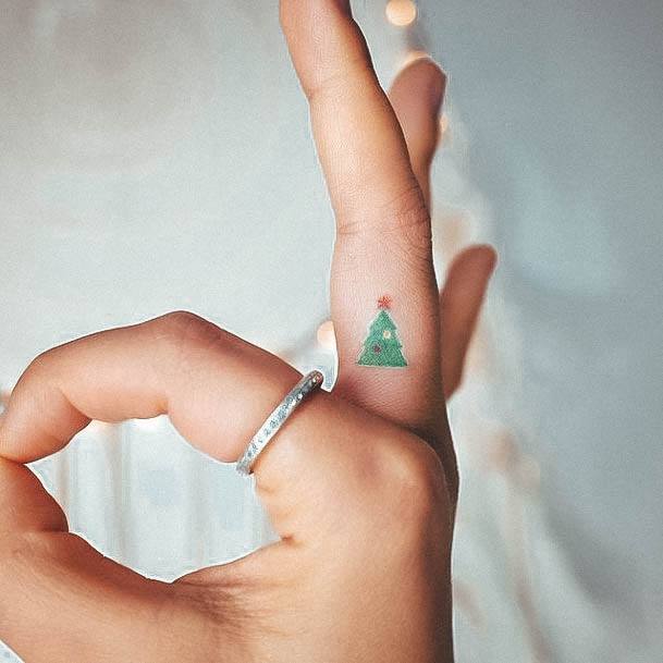 Great Small Hand Tattoos For Women