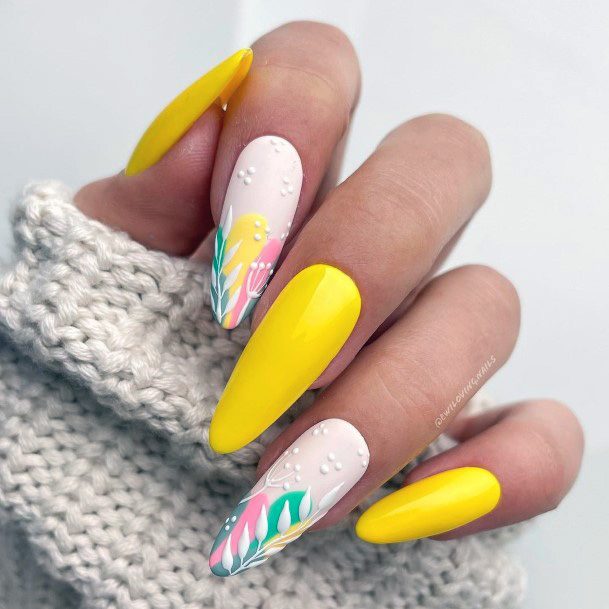 Great Yellow Dress Nails For Women