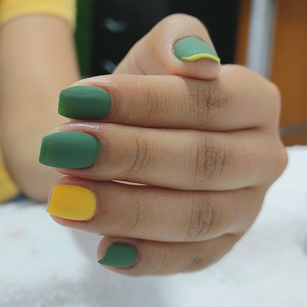 Green And Yellow Nail Feminine Designs