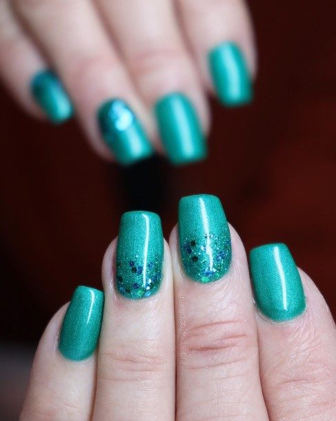 Green Glitteric Womens Green Glitter Nail Designs