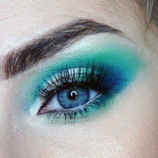 Greenish Blue Eyeshadow Makeup Look Women