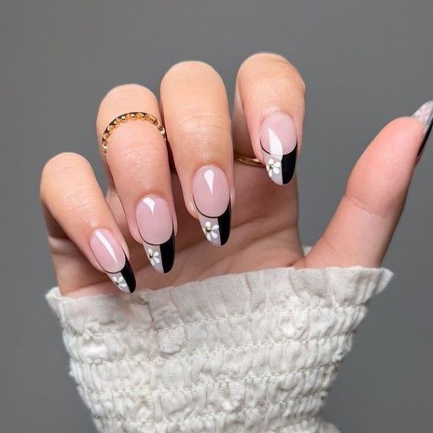 Grey And White Womens Nail Ideas