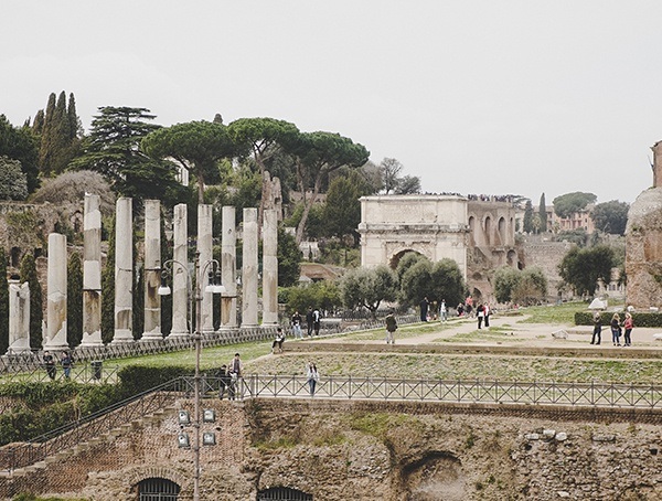 Guide To Traveling To Rome Colosseum Amphitheatre