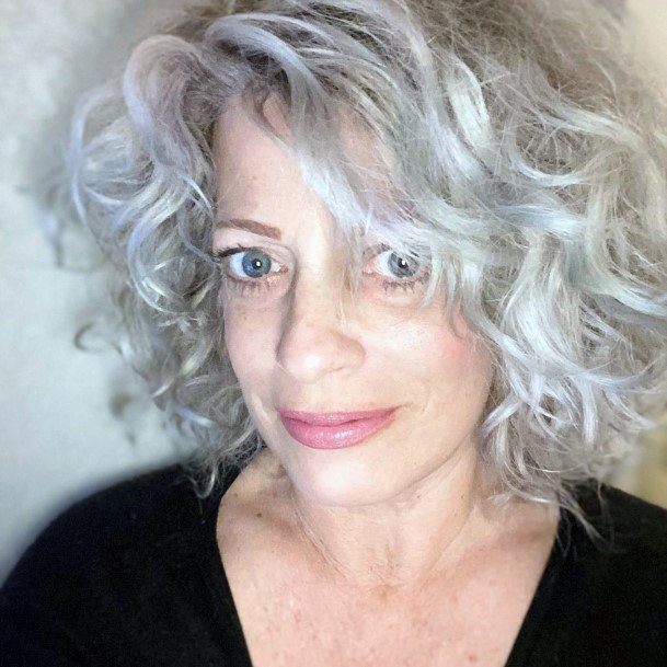 Hairstyles For Women Over 50 Medium Curls Stunning Silver Grey