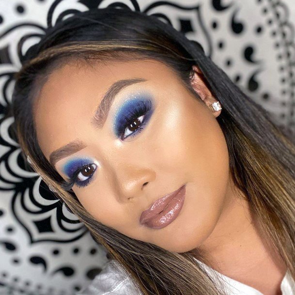 Hazy Blue Eyeshadow Women