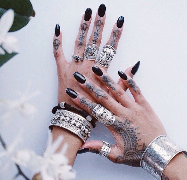 Henna Tattoo Womens Fingers