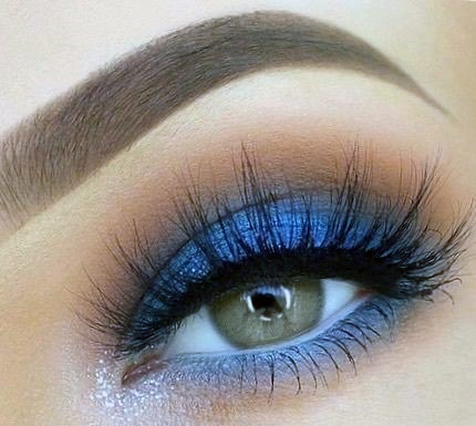 Highly Pigmented Blue Eyeshadow Women