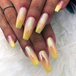 Hologram Yellow Ombre Nails Women