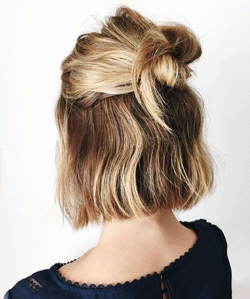 Honeycomb Bob With Messy Bun Hairstyle For Women