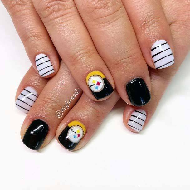 Horizontal Stripes Black And White Sport Nails For Women