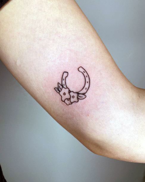 Horseshoe Female Tattoo Designs