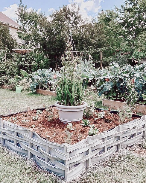 How To Make A Raised Plastic Garden Bed