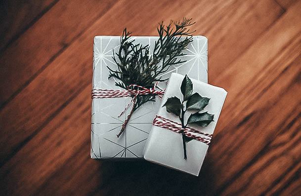 How To Save Money Buying Christmas Gifts