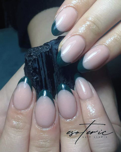 Hunter Green Womens Nail Ideas