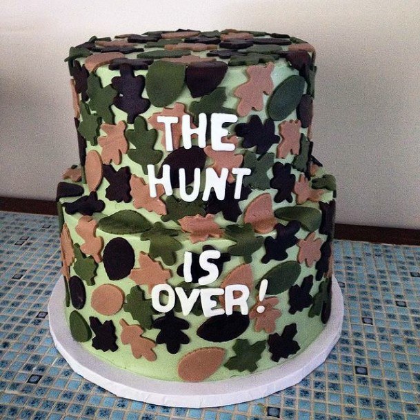 Hunting Over Camo Wedding Cake