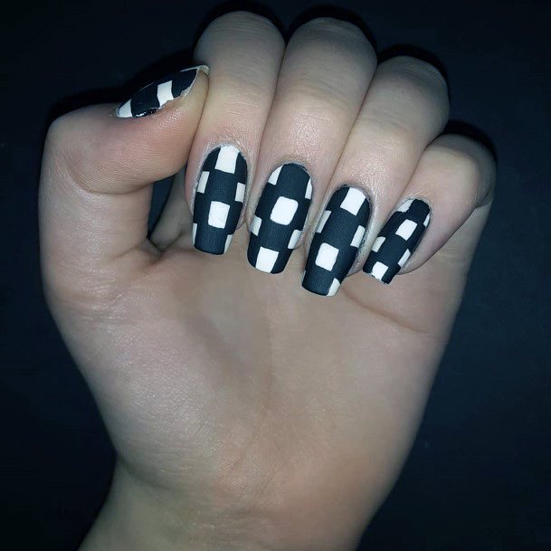 Hypnotizing Chess Checkered Nail For Women