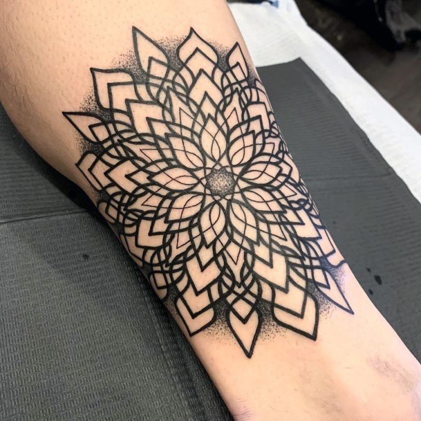 Hypnotizing Geometric Tattoo Flower Art Womens Wrists