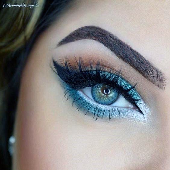 Ice Cold Blue Eyeshadow With Brown Tones Women