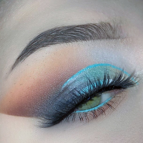 Icy Blue And Brown Eyeshadow For Girls