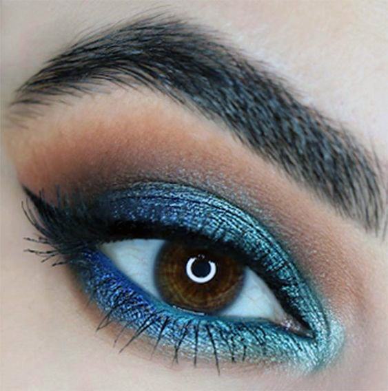 Icy Blue Eyeshadow Women