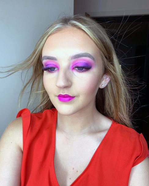 Illuminating Purple Eyeshadow Women