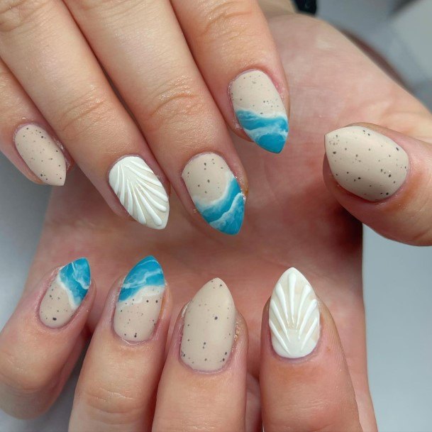 Impressive Ladies Beach Nail