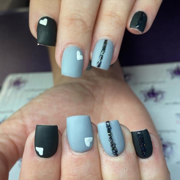 Impressive Ladies Black And Grey Nail