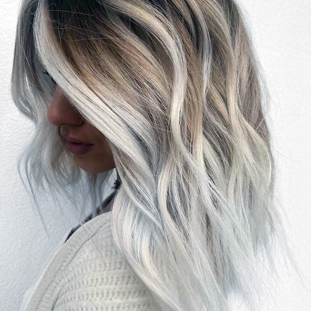 Impressive Ladies Blonde Ombre Hairstyles