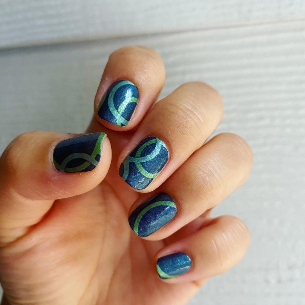 Impressive Ladies Blue And Green Nail