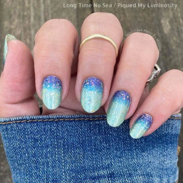 Impressive Ladies Blue Glitter Nail