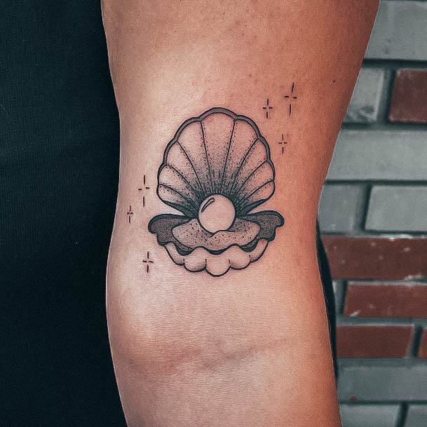 Impressive Ladies Clam Tattoo