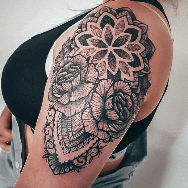 Impressive Ladies Female Tattoo