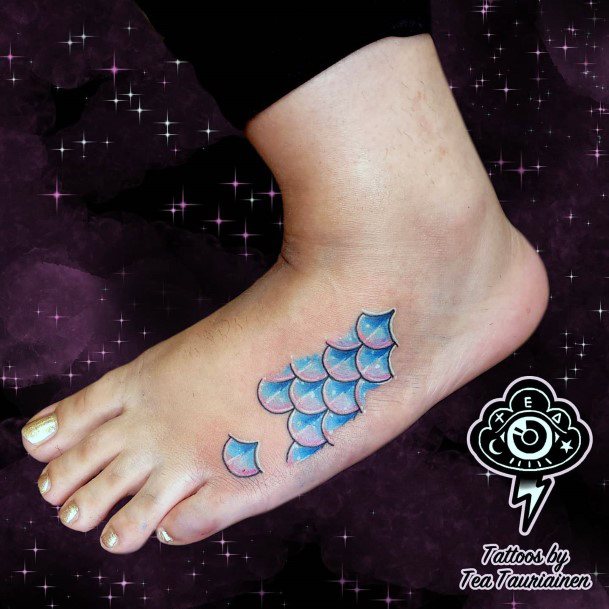 Impressive Ladies Fish Scales Tattoo