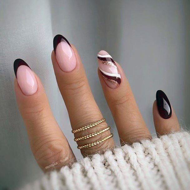 Impressive Ladies Gold Dress Nail