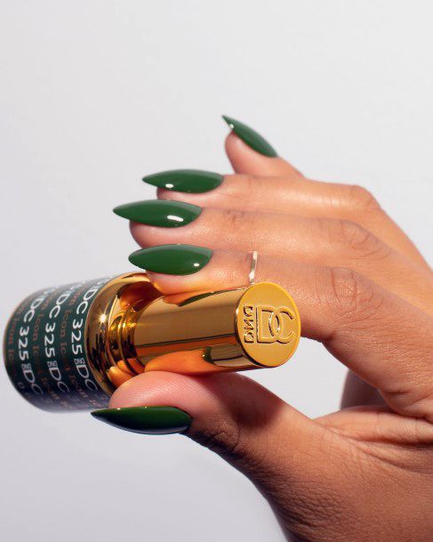 Impressive Ladies Hunter Green Nail