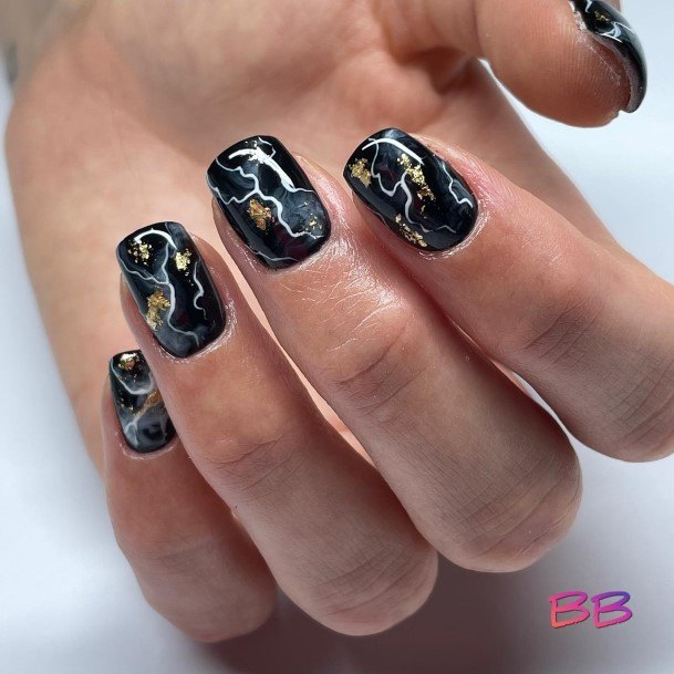 Impressive Ladies Marble Nail