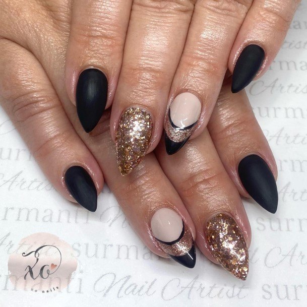 Impressive Ladies Matte Black And Gold Nail