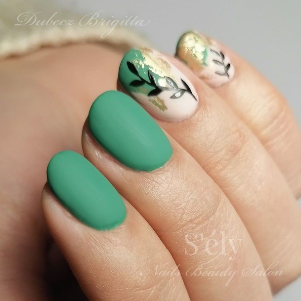 Impressive Ladies Matte Green Nail