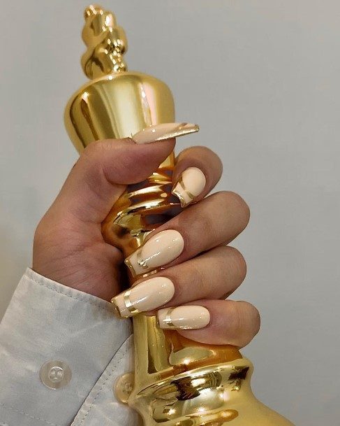 Impressive Ladies Metallic Gold Nail