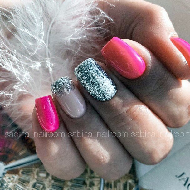 Impressive Ladies Pink Ombre With Glitter Nail