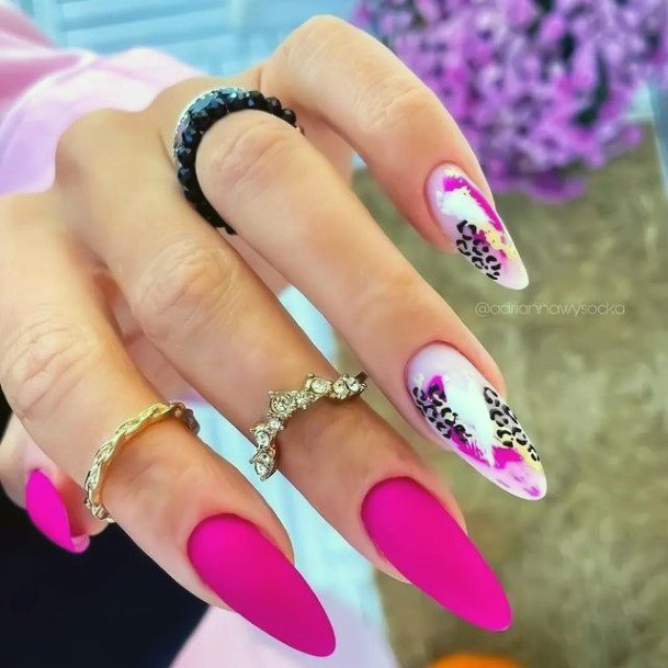 Impressive Ladies Pink Summer Nail